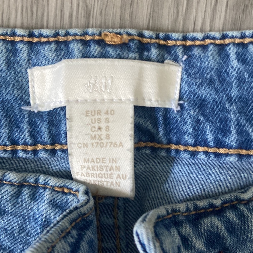 H&M jeans. - Picture 2 of 4
